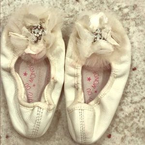 Tutu du monde ballet shoes